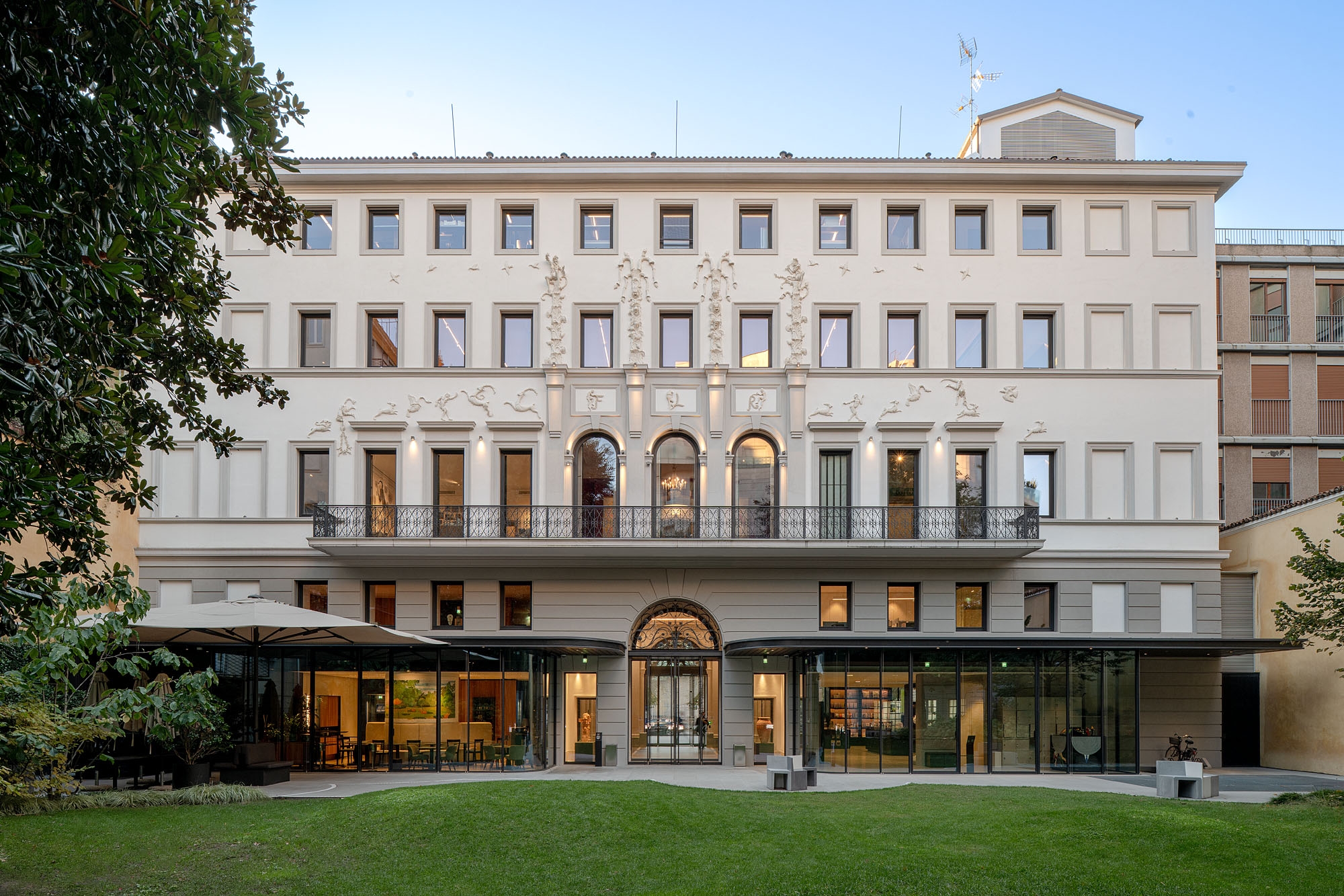 Facciata InternaPalazzo_©Giovanni De Sandre per Fondazione Luigi Rovati.jpg