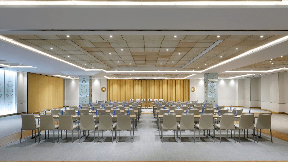 Hyatt-Regency-Hesperia-Madrid-Tapies-MeetingRoom-Classroom1.jpg